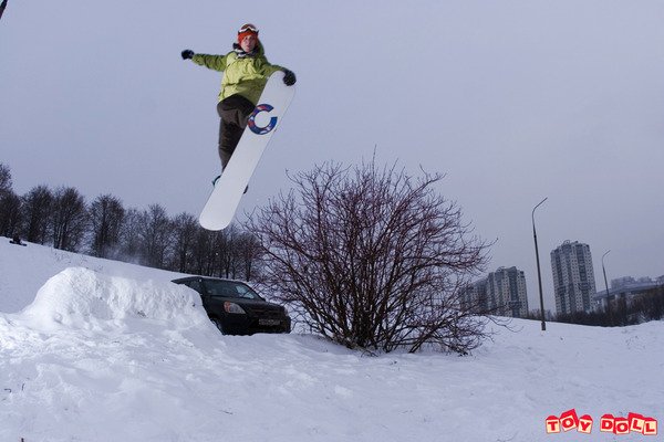 Snowboarding Nosegrab