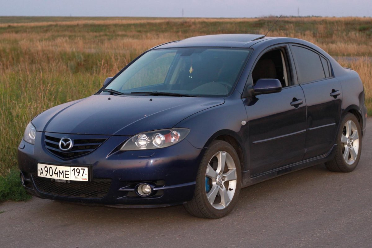 Мазда трешка. Mazda 3 Saloon. Мазда 3 американская. Мазда трешка 4 поколение. Mazda in Saloon.