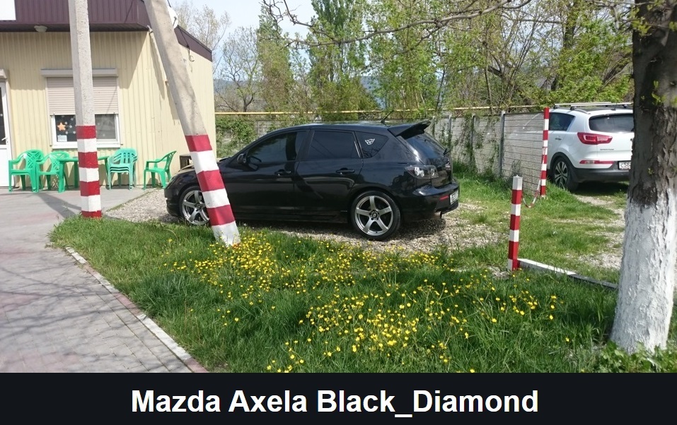 Mazda Axela Black_Diamond