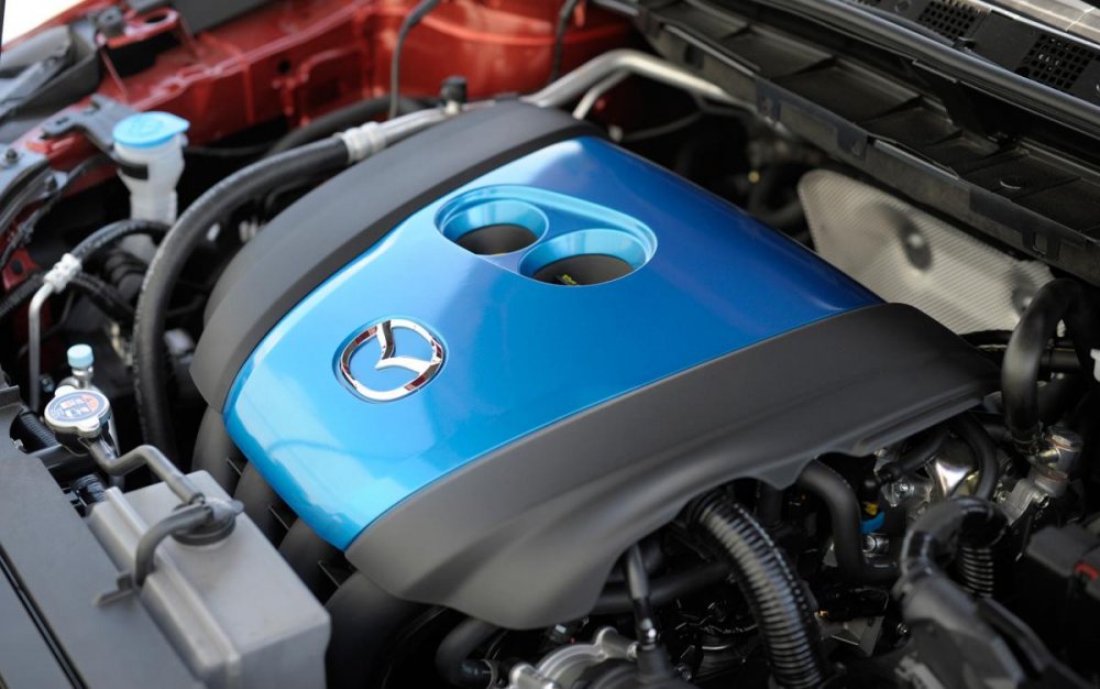 2013-Mazda-CX-5-engine.jpg