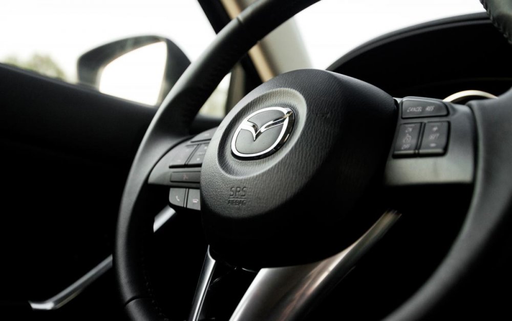 2013-Mazda-CX-5-Grand-Touring-FWD-steering-wheel.jpg