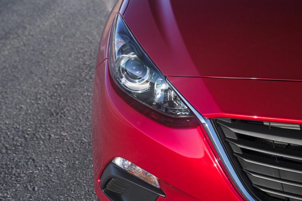 2014-Mazda3-headlamp.jpg