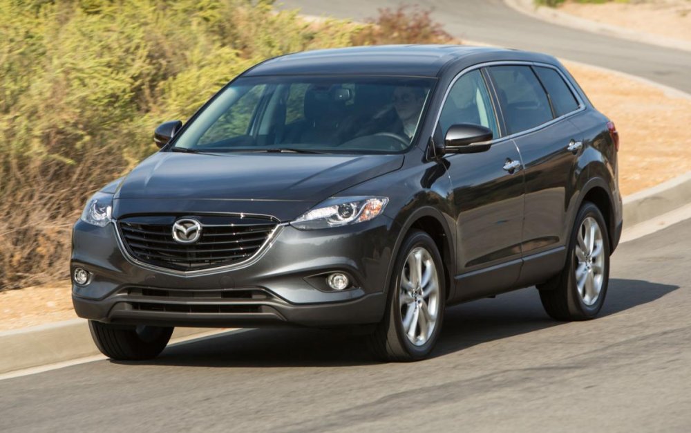 2013-Mazda-CX-9-front-view-in-motion.jpg